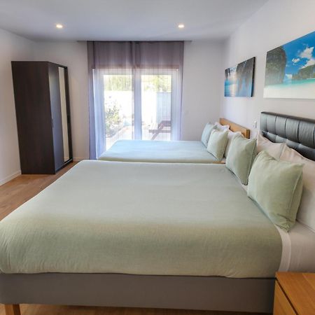 Cozy Apartment With Garden Fátima Exteriör bild
